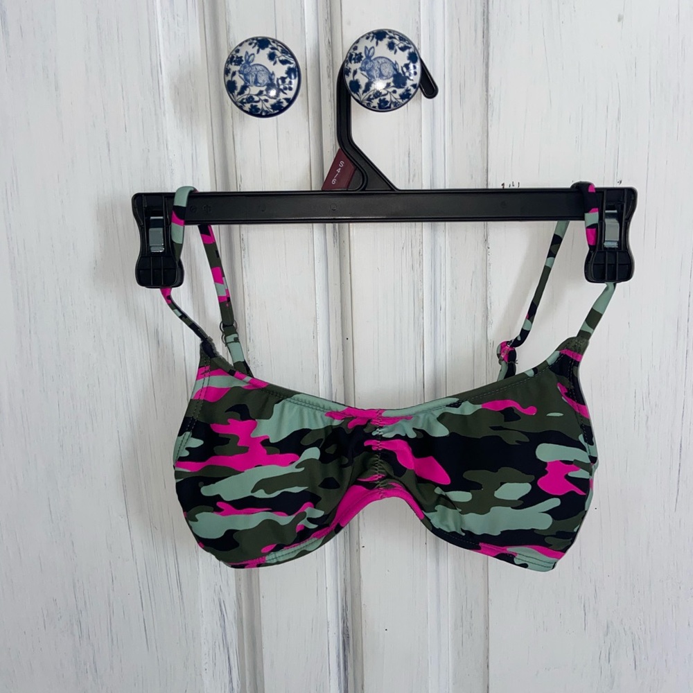 No Boundaries Green and Pink Bikini Top